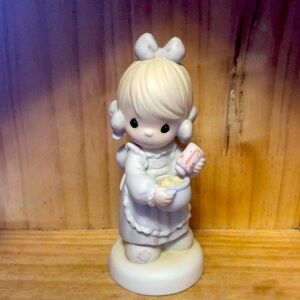 Precious Moments Tis the Season